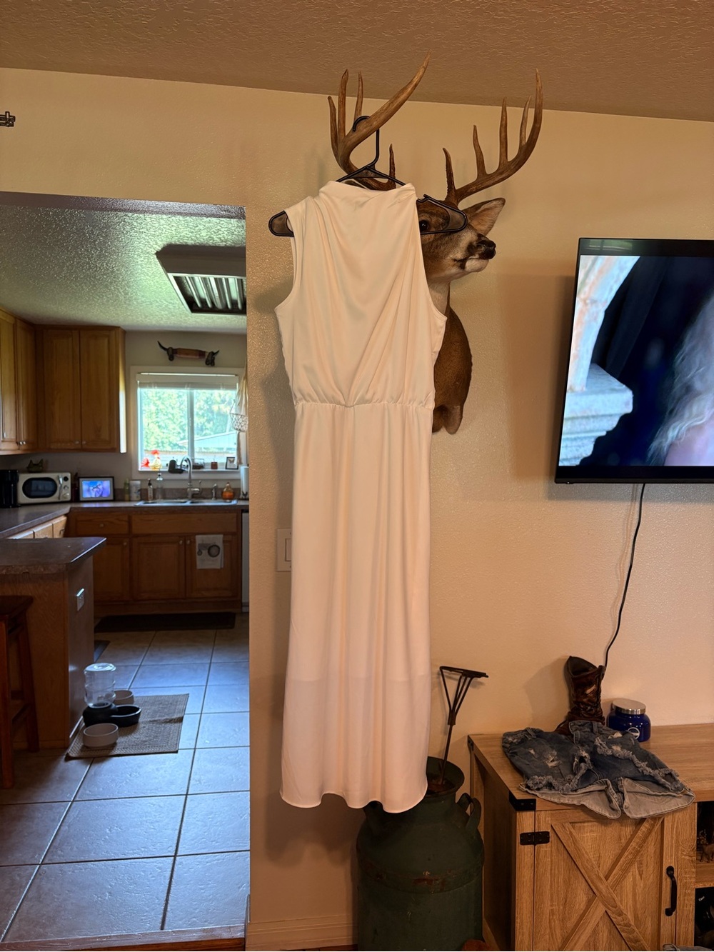 Classic White Sleeveless Maxi Dress - Elegant Everyday